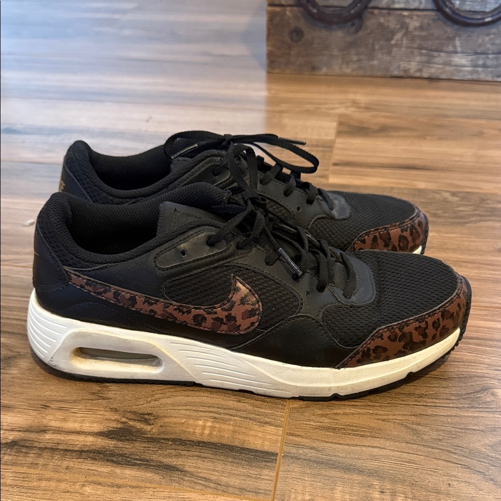 Nike Air Women's Black and leopard sneakers